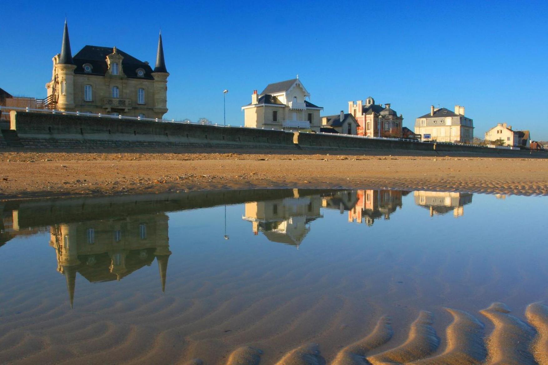 Grand appart - CENTRE HISTORIQUE - LUMINEUX - Bayeux - proche Omaha Beach Extérieur photo